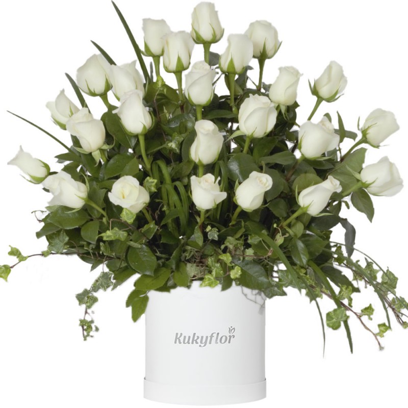 Hat Box of 24 White Roses D