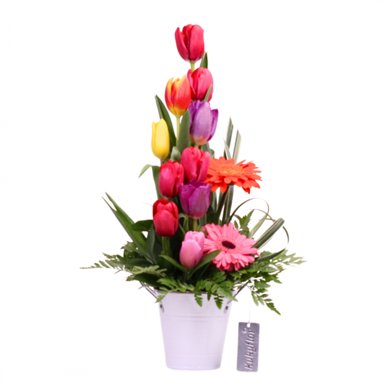 Arrangement of 10 tulips with mini gerbera