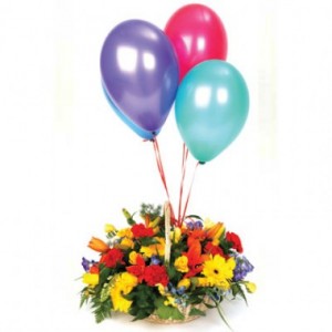 flores-globos-adorno-fiesta-canasta-arreglo